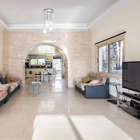 Villa A Located In The Middle Of The Mountains .. *