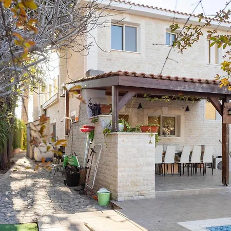 Villa A Located In The Middle Of The Mountains ..